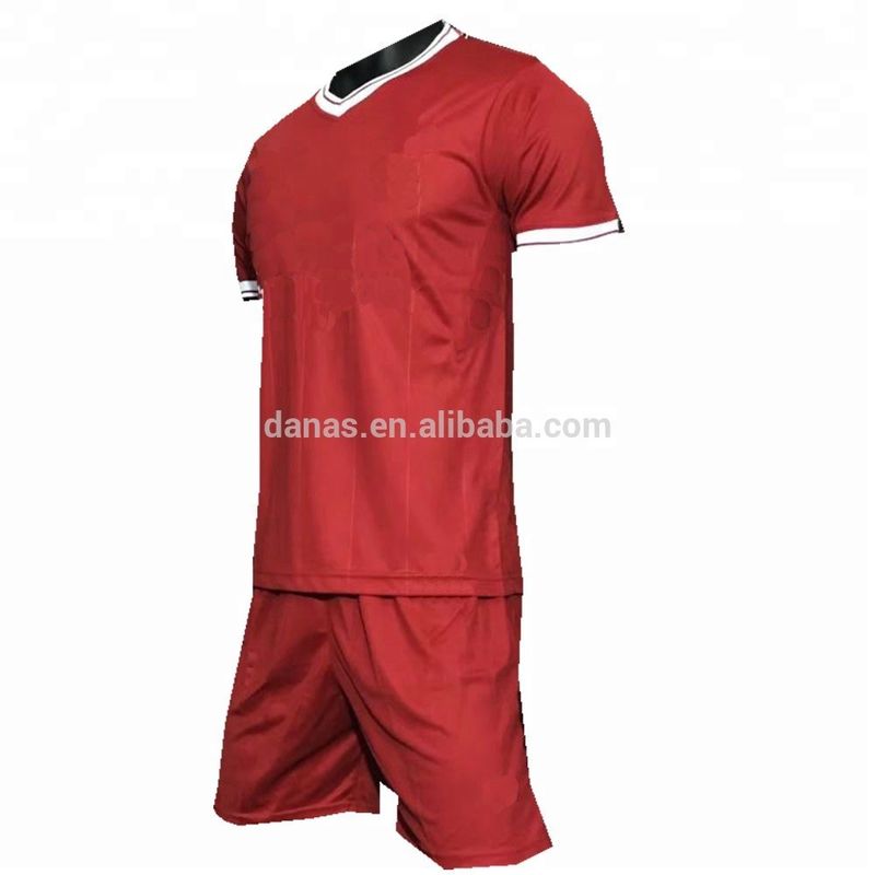 Cheap Wholesale Thai Quality Famous Club Red Soccer Jersey Football Set